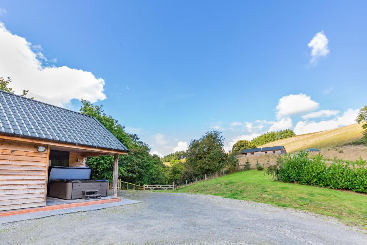 Ploony Hill Lodge Bleddfa Εξωτερικό φωτογραφία